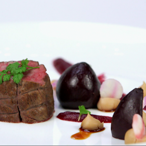 Noisette de chevreuil, betterave et châtaigne
