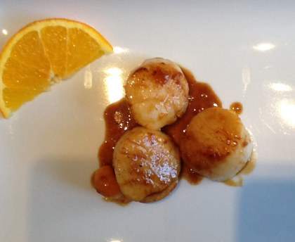 Noix de Saint Jacques à l'orange et au whisky