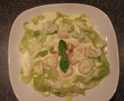 Noix de saint Jacques safranées aux tagliatelles de légumes