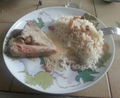 Noix de veau à la crème et aux champignons