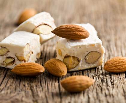 Nougat blanc mou pas liquide