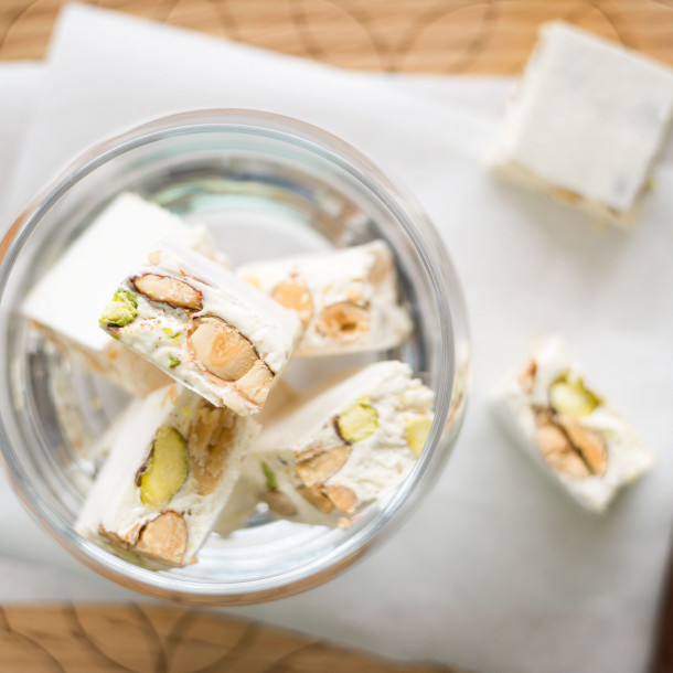 Nougat maison au pop-corn, amandes et pistaches