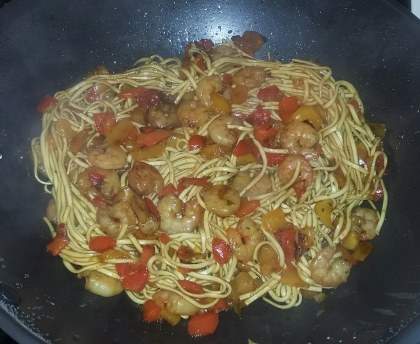 Nouilles chinoises aux crevettes, gingembre et citron vert