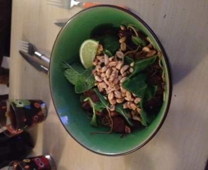 Nouilles chinoises sautées à la saucisse de citronnelle