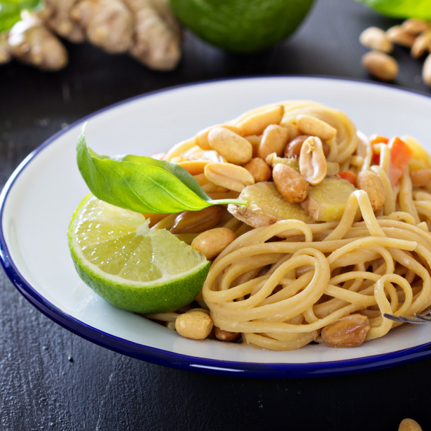 Nouilles sautées aux cacahuètes