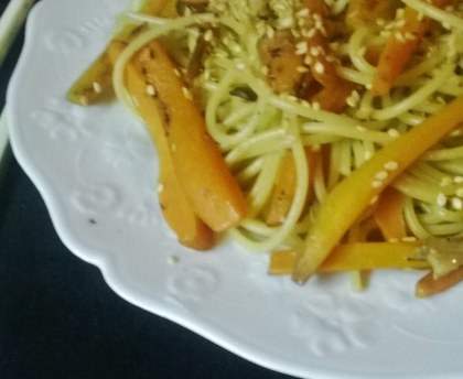 Nouilles sautées aux carottes et sésames facile 