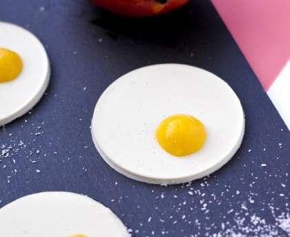 Oeuf au plat panna cotta mangue