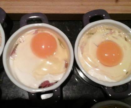 Oeuf cocotte au bacon et oignons