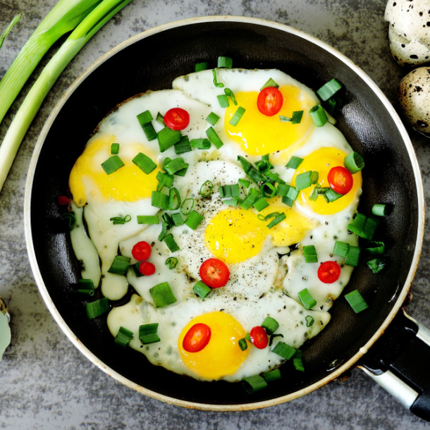 Oeuf de caille au plat