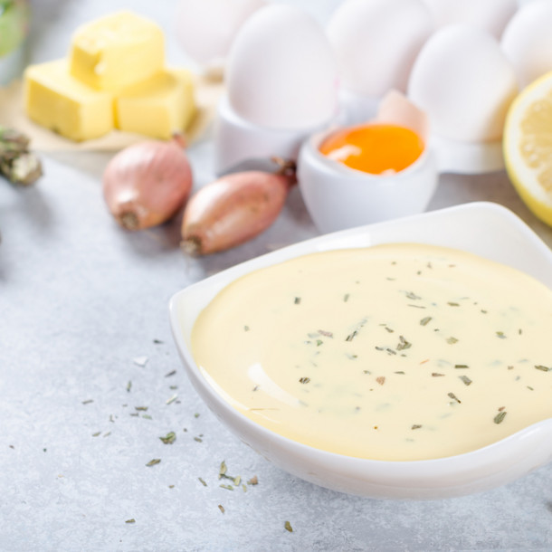 Oeuf dur à la sauce aurore