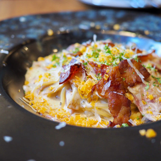 Oeuf en meurette au vin blanc