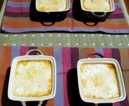 Oeufs cocotte à la tomate et aux crevettes