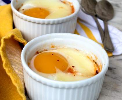 Oeufs cocotte au gruyère et au cumin
