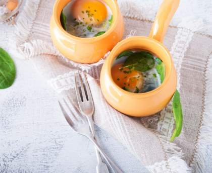 Oeufs cocotte au Madère