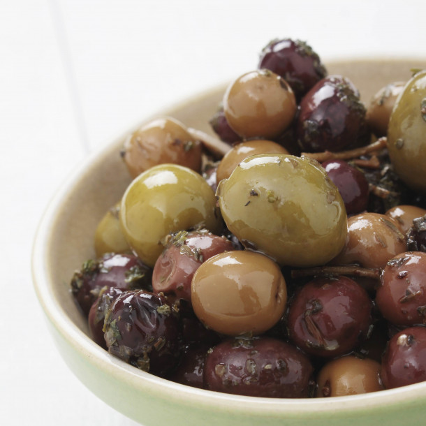 Olives marinées