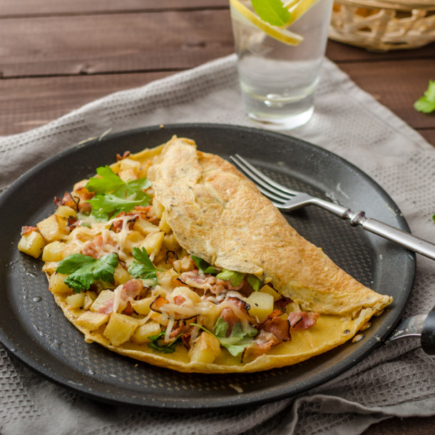 Omelette jambon pomme de terre