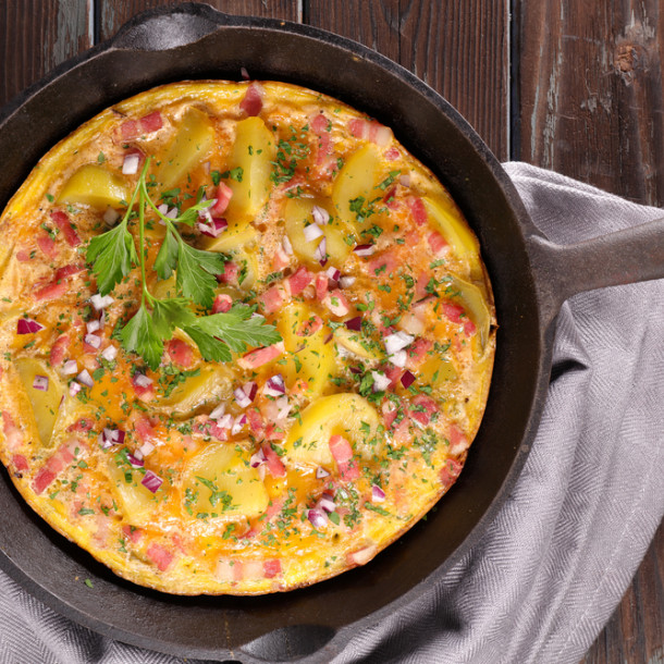 Omelette pomme de terre lardons