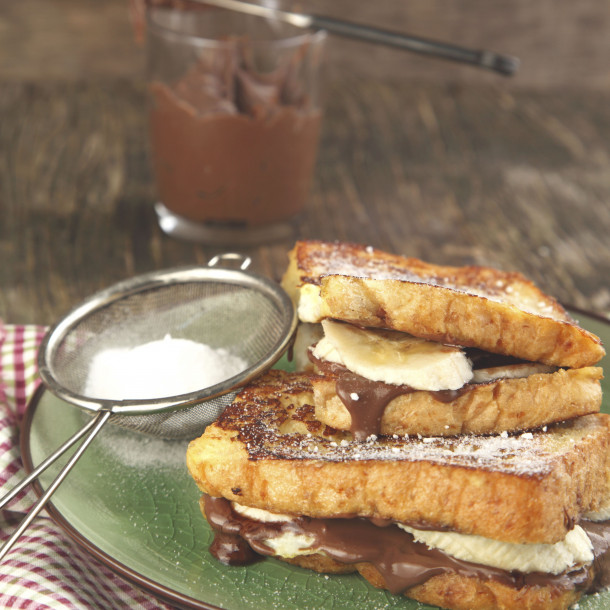 Pain perdu aux bananes et à la pâte à tartiner 