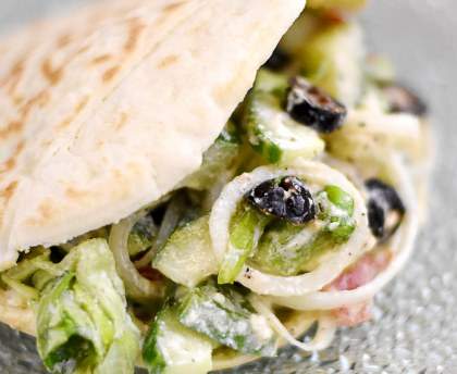 Pains pita garnis à la grecque