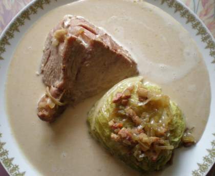 Palette de porc aux oignons et chou braisé