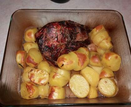 Palette de porc demi-sel, rôtie au four