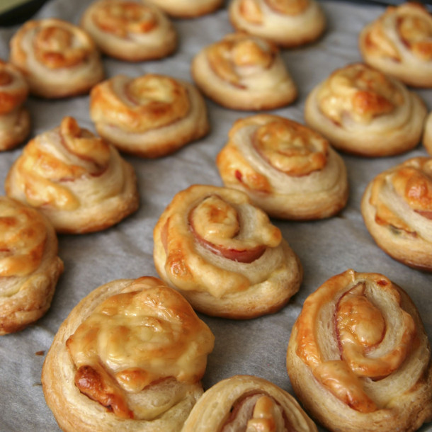 Palmiers au jambon et à la tomate