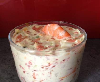 Pamplemousse farci (crevettes, surimi, crabe, avocat)