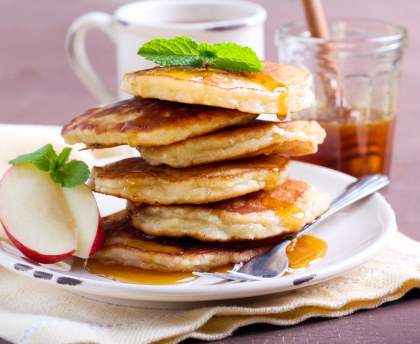 Pancakes aux pommes et à la cannelle