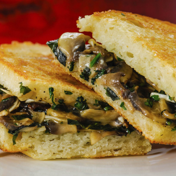 Panini aux champignons et cresson