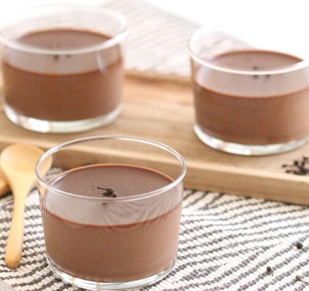 Panna Cotta au Chocolat Noir & Poivre de Voatsiperifery