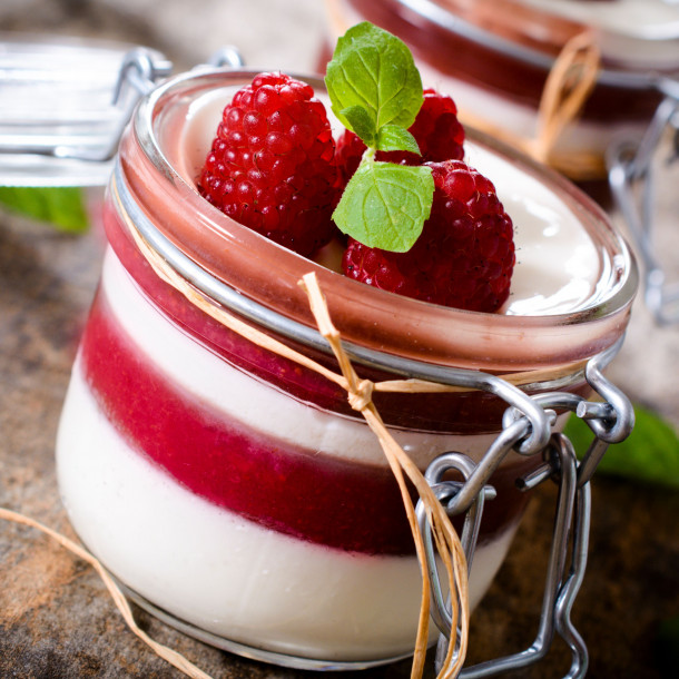 Panna cotta aux framboises en bocal
