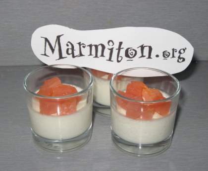 Panna cotta d'asperges au saumon fumé