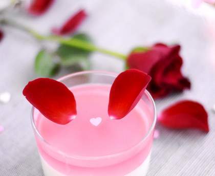 Panna cotta et gelée à la rose
