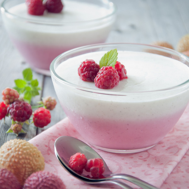 Panna cotta litchi framboises