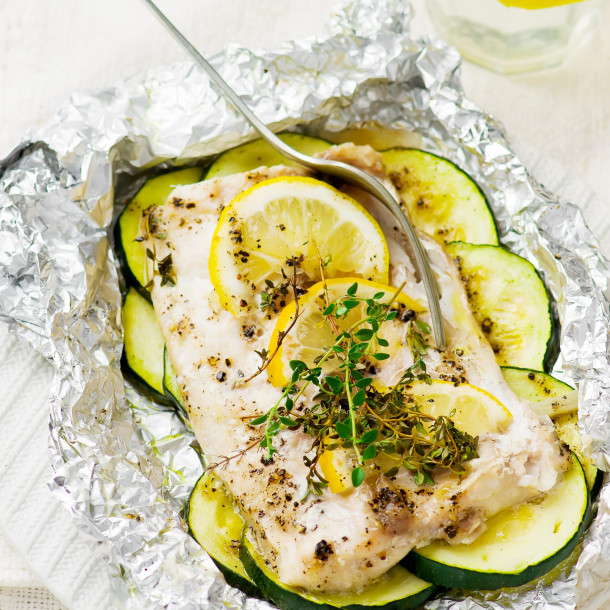 Papillote de colin oignons courgettes