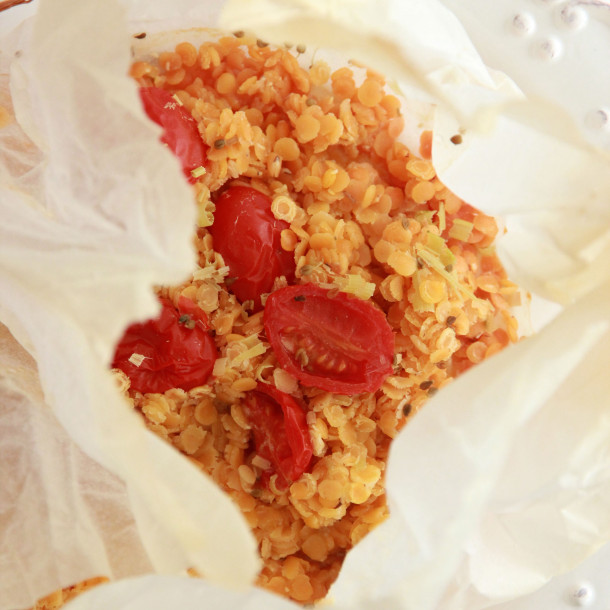 Papillote de lentilles corail au curry vert