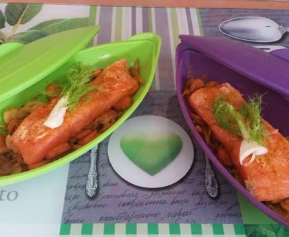 Papillote de saumon sur lit de fenouil et de carotte au cumin