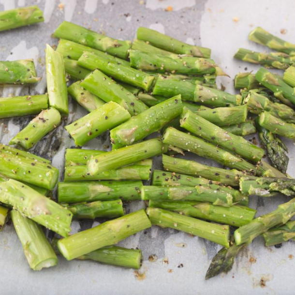 Papillotes d’asperges vertes au citron et parmesan