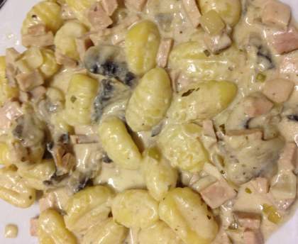 Pappardelles aux champignons et au jambon