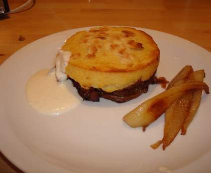 Parmentier de canard aux noisettes et sa crème de parmesan
