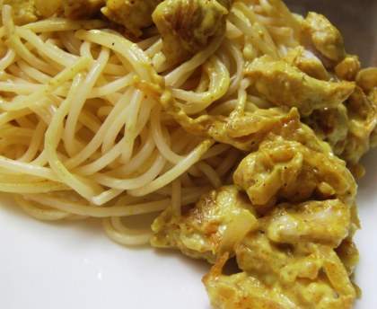 Patate au curry avec cuisses de poulet