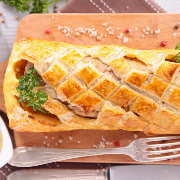 Pâté en croûte  de canard aux noisettes 