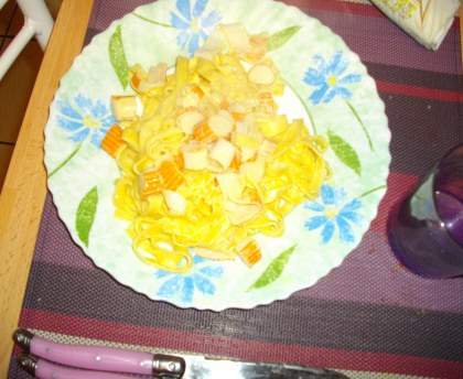 Pâtes au surimi sauce hollandaise