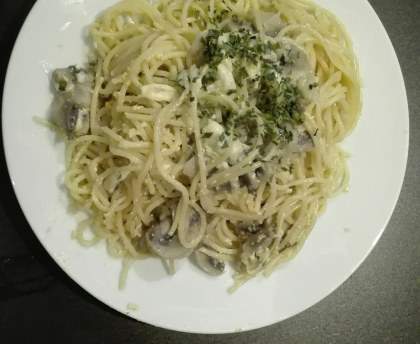 Pâtes aux oeufs et champignons