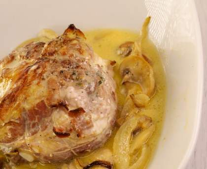 Paupiettes de porc à la crème et aux champignons
