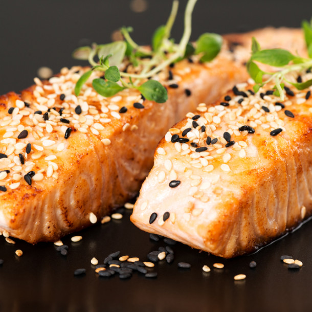 Pavé de saumon en croûte de sésame