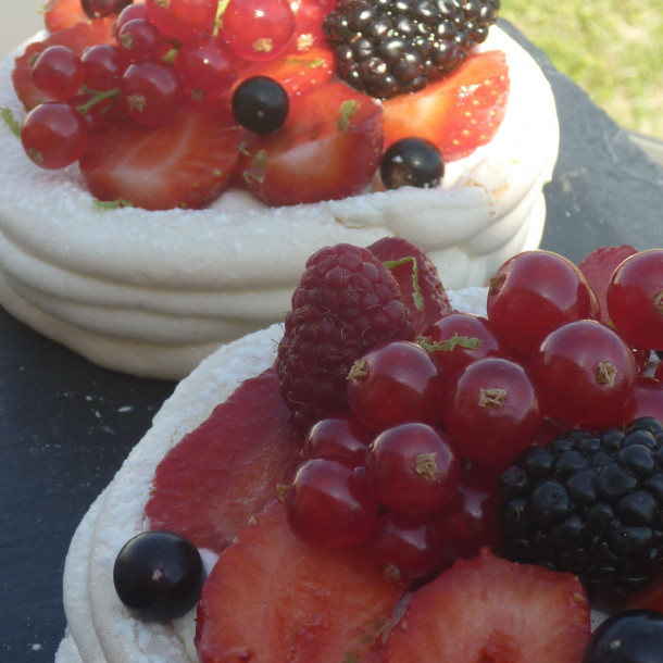 Pavlova aux fruits rouges