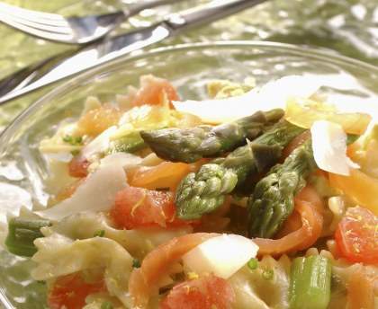 Penne au saumon, asperges et pamplemousse
