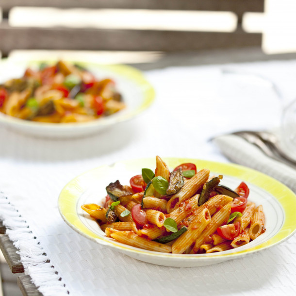 Penne Rigate à la sauce Tomates Cerise Basilico et aux petits légumes d’été