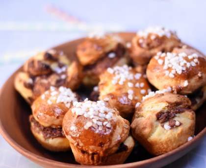 Petites brioches fourrées Nutella (moule à muffins)